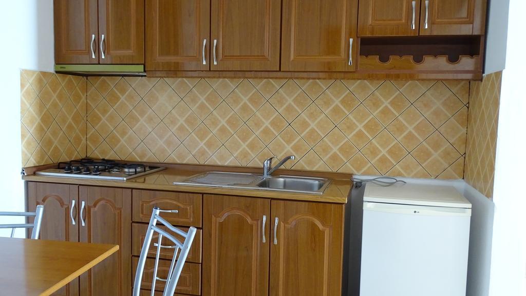 Residence Jazoj Vlorë Εξωτερικό φωτογραφία